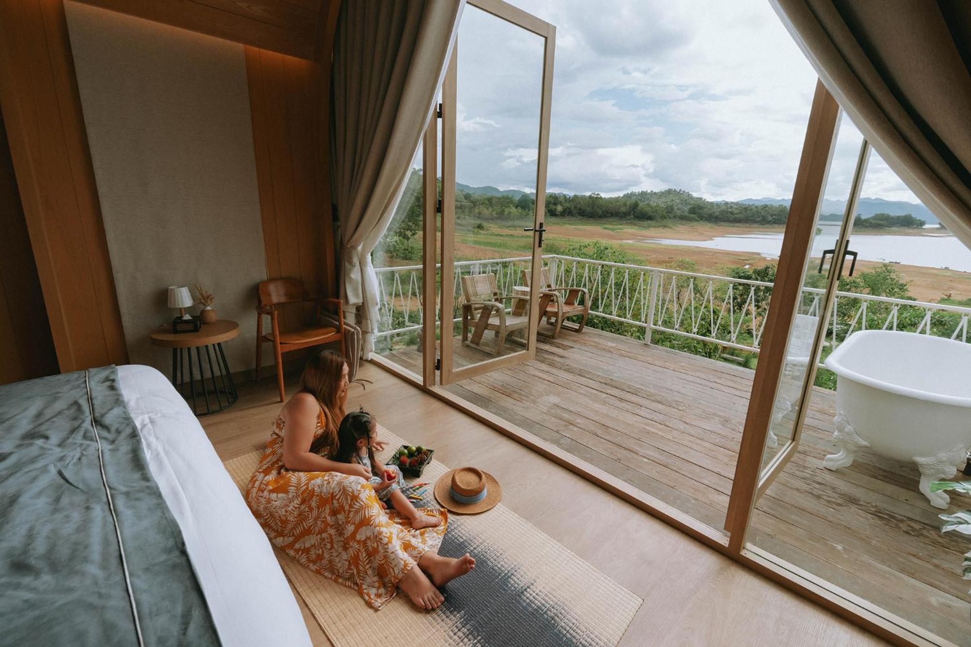 Le La Lake Resort And Spa Каенг Качан Екстериор снимка
