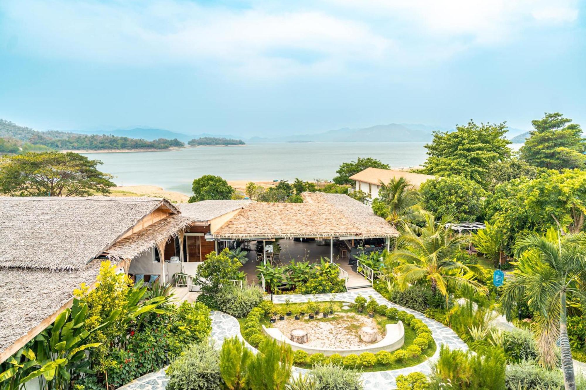 Le La Lake Resort And Spa Каенг Качан Екстериор снимка